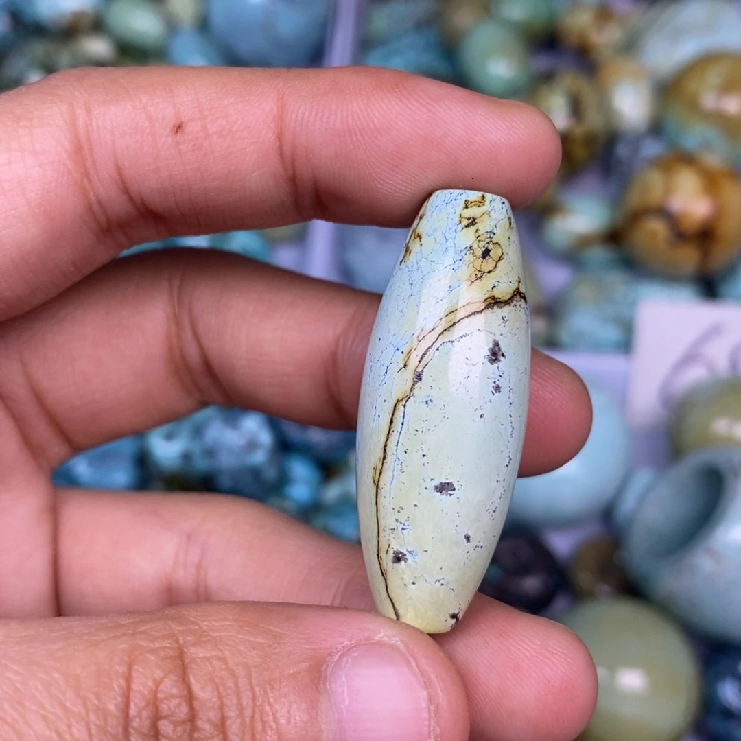 绿松石未镶嵌挂件