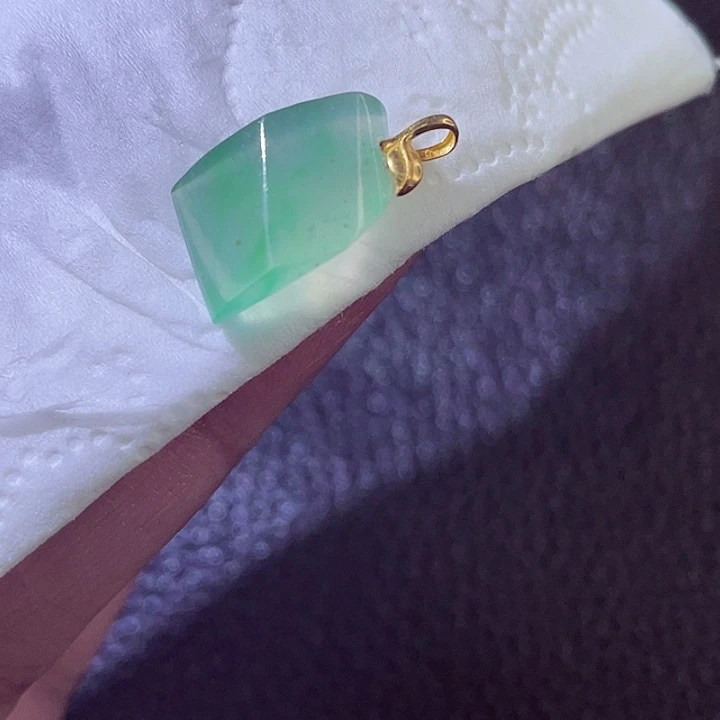 颈饰18K金镶嵌翡翠翡翠
