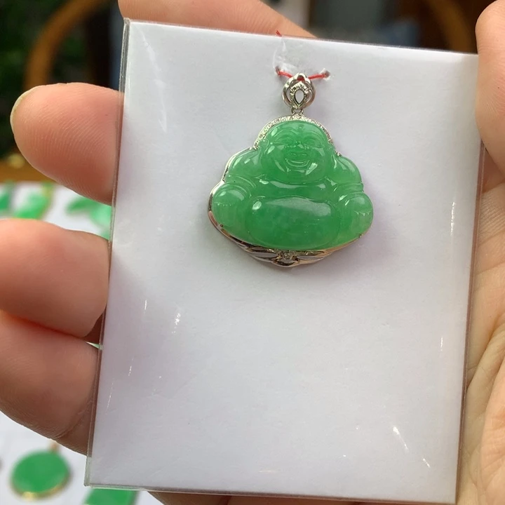 翡翠18K金镶嵌颈饰翡翠吊坠