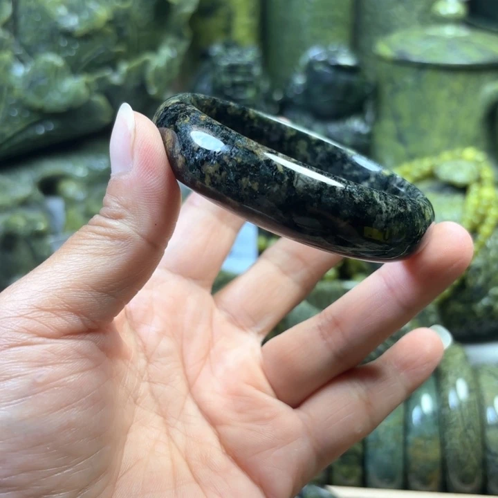 藏玉药王石福利款60手镯