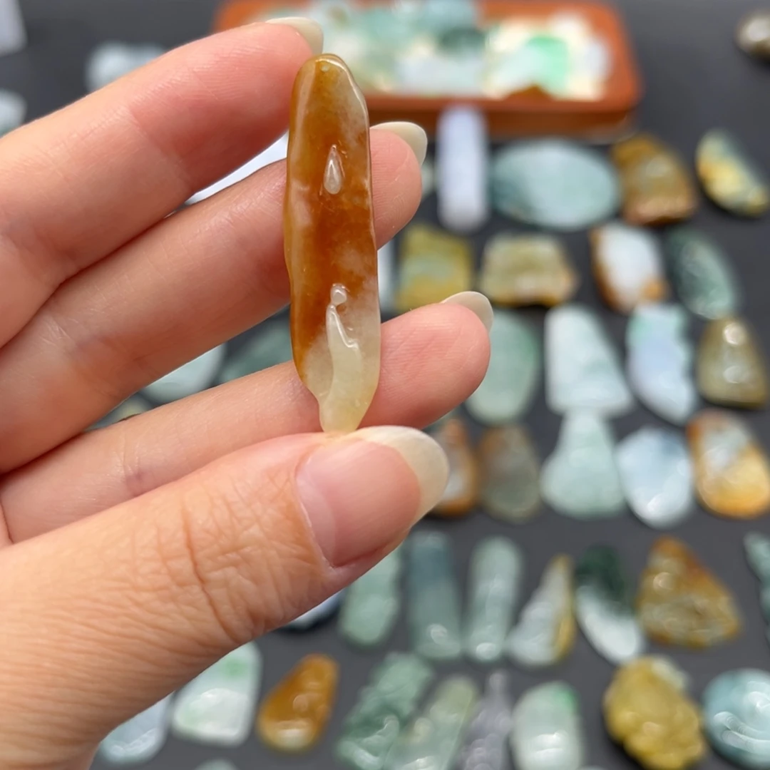 颈饰未镶嵌翡翠悟道