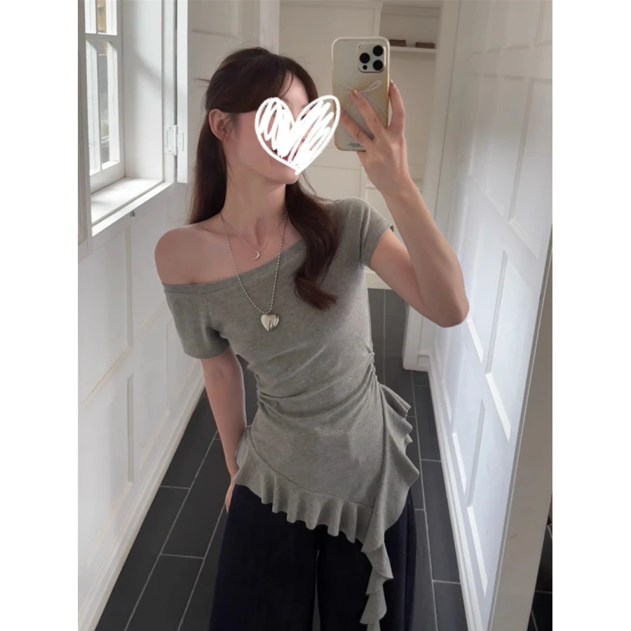 不规则黑色露肩短袖T恤女夏季设计感修身辣妹紧身显瘦一字肩上衣