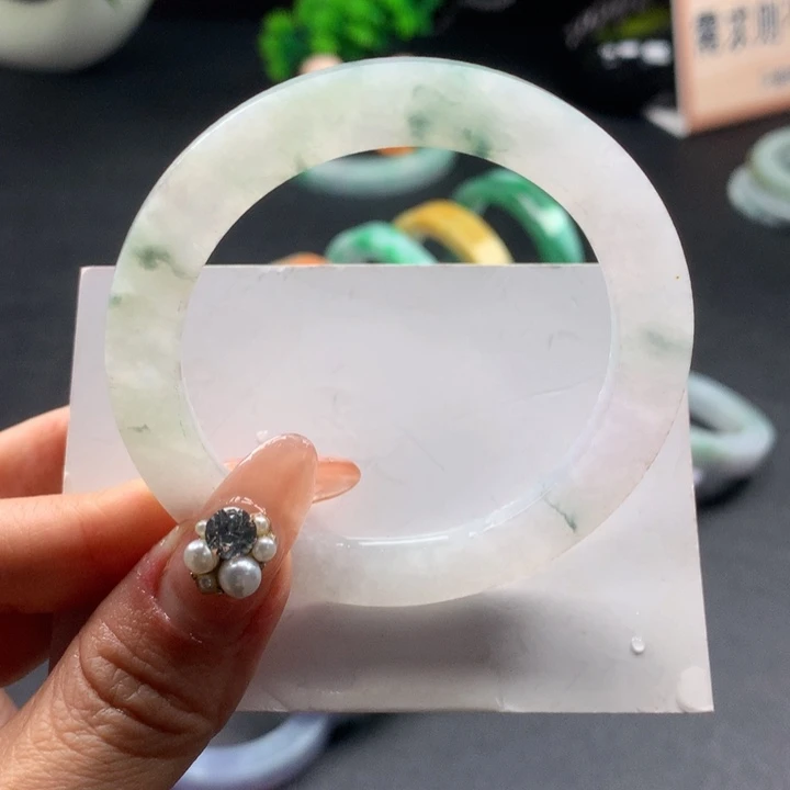 定制翡翠未镶嵌手镯