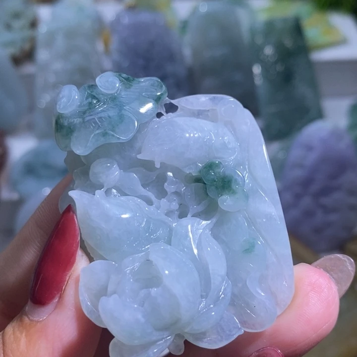 【闪购商品】翡翠未镶嵌颈饰鱼