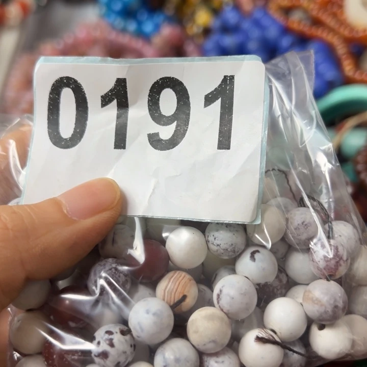 C***集玛瑙/玉髓颈饰未镶嵌