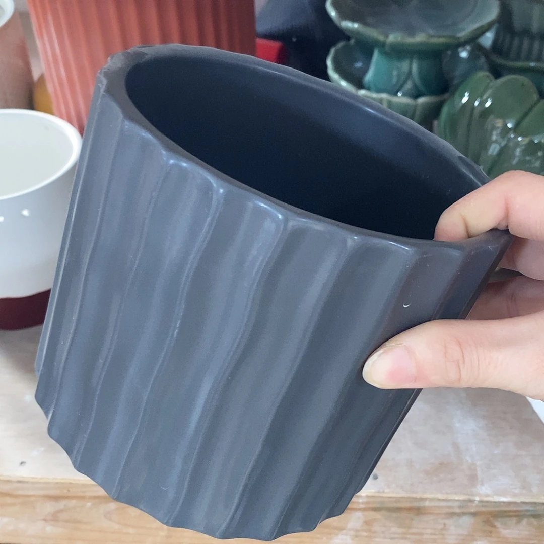 杯子陶盆有孔 瑕疵介意勿拍