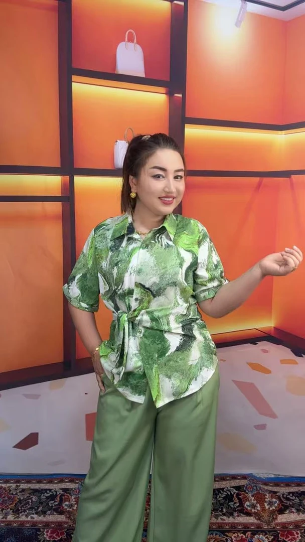 2025年新款女装两件套IXTAN BIR TO