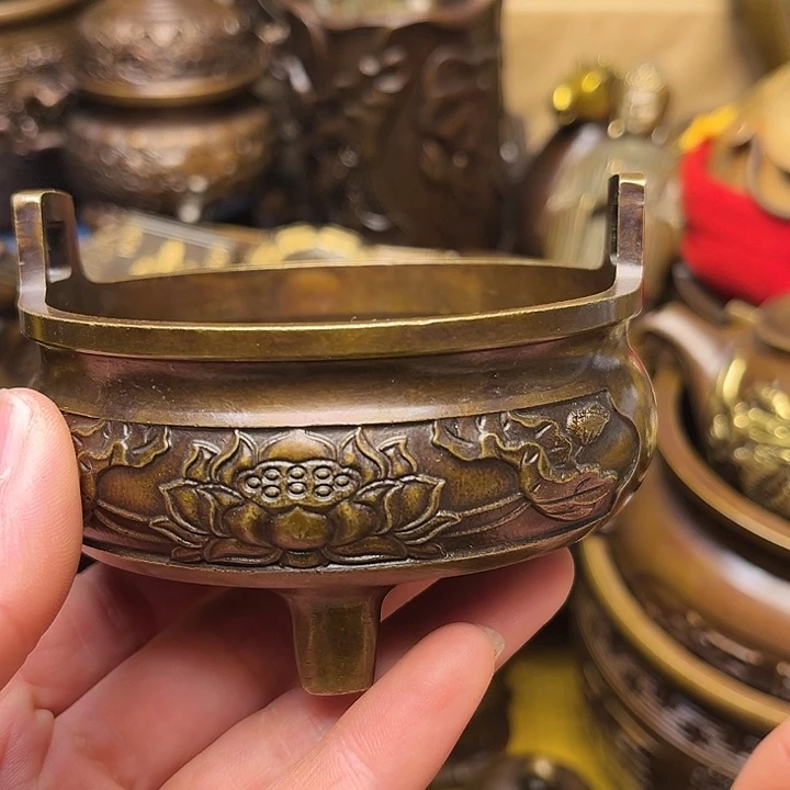 精美铜器批发档口