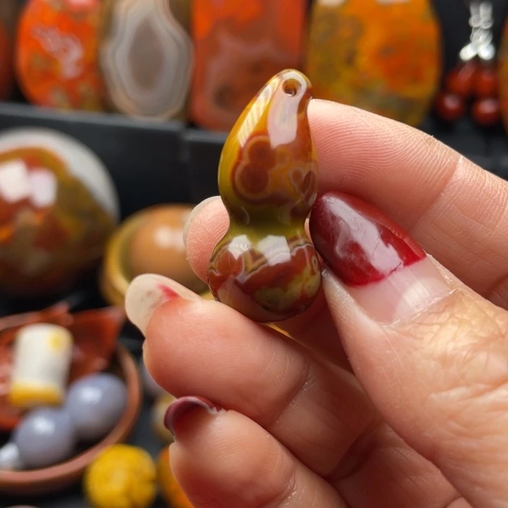 玛瑙/玉髓颈饰未镶嵌