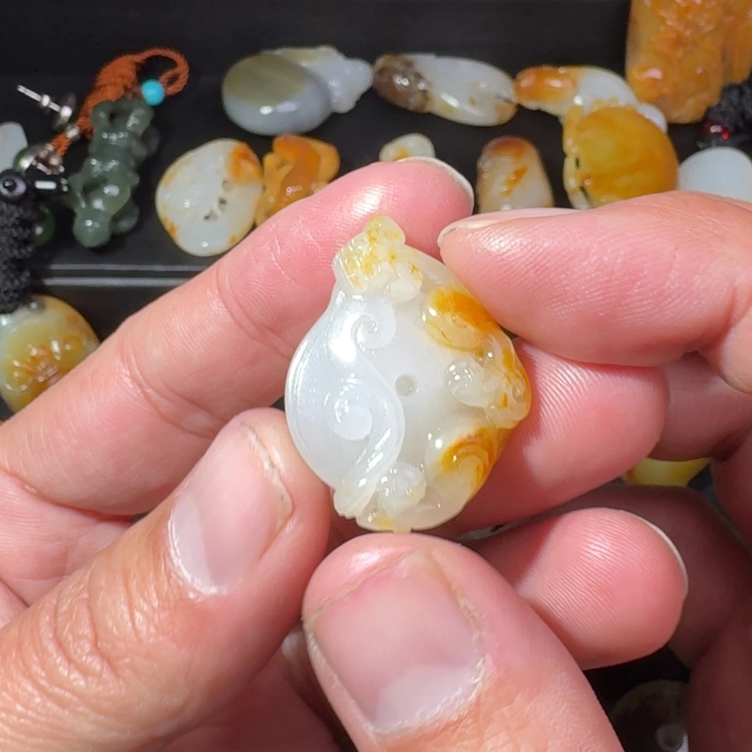 和田玉未镶嵌吊坠(不含链)