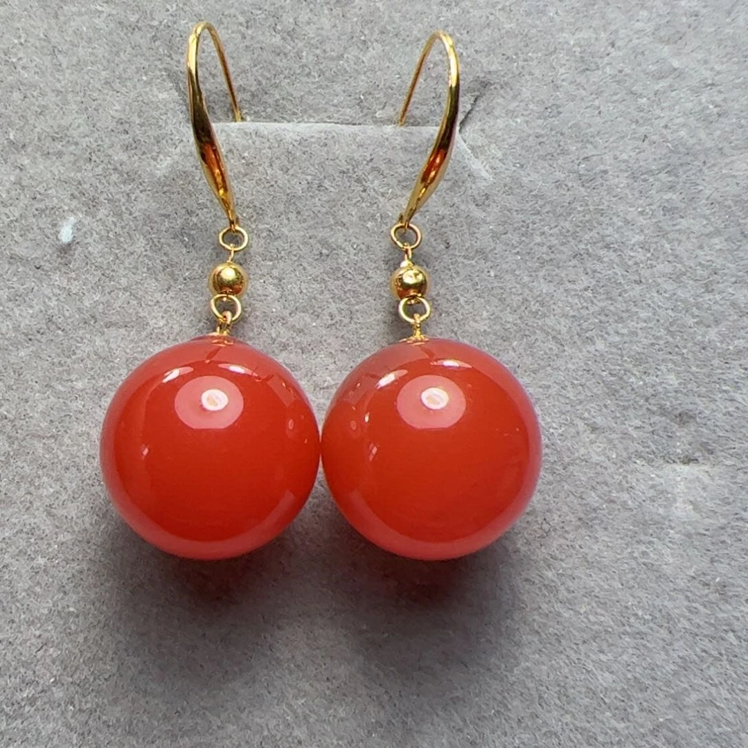 18K金镶嵌耳钉南红玛瑙