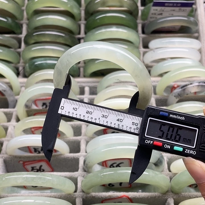 未镶嵌蛇纹石玉手镯56