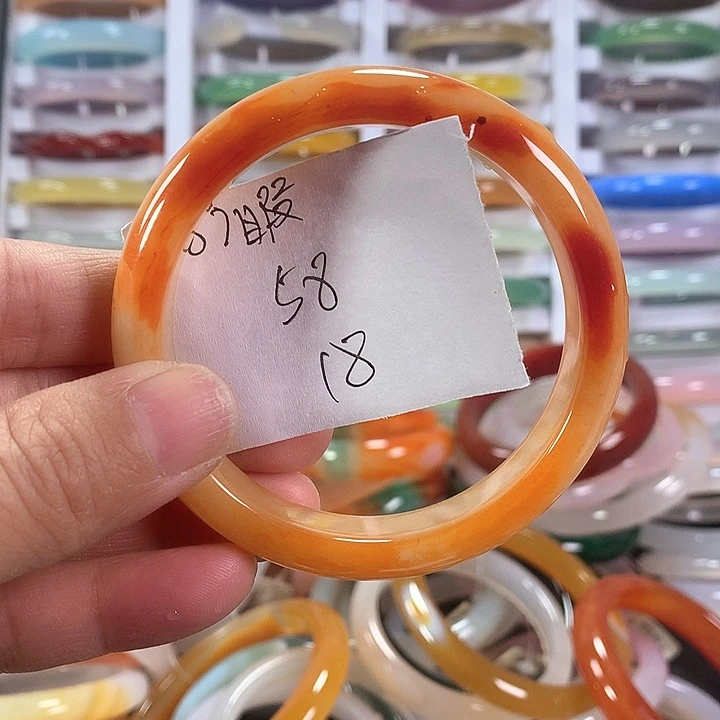 玛瑙/玉髓手镯未镶嵌