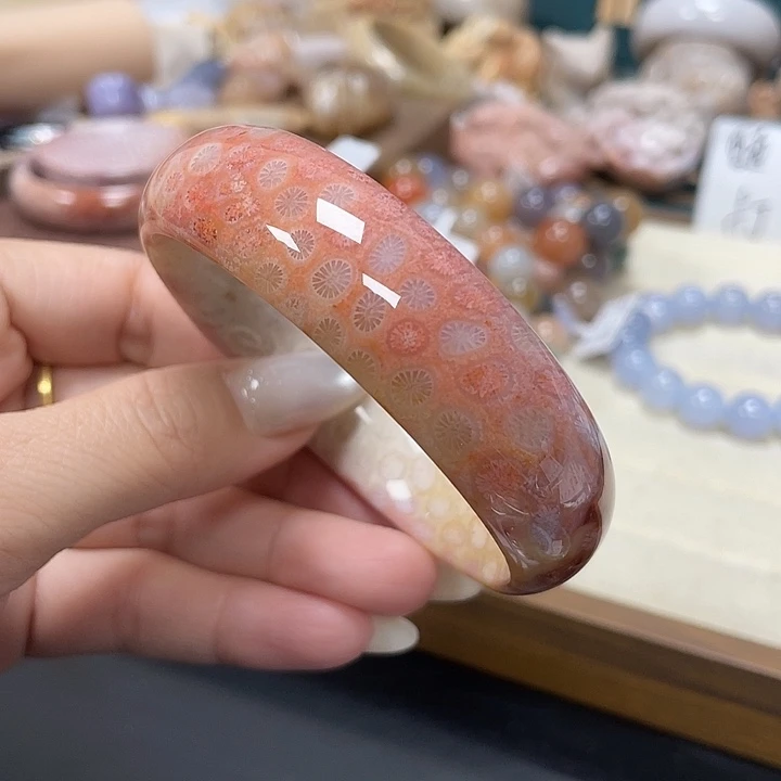 硅化玉未镶嵌手镯018