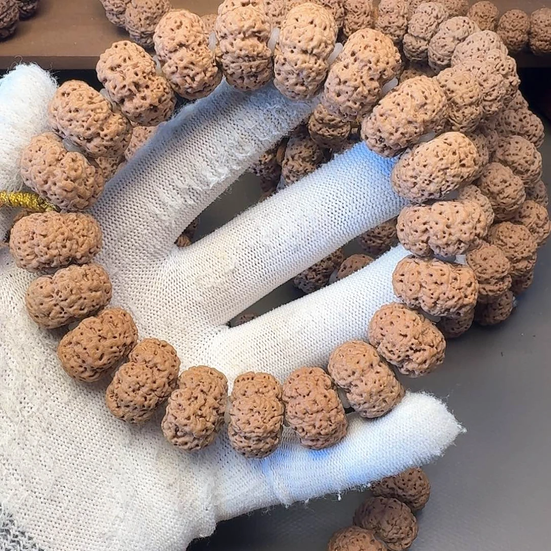金刚菩提吊坠蜂王夹板满肉满蜂窝