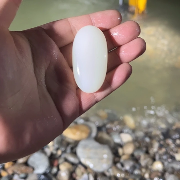 和田玉（糖玉）未镶嵌挂件