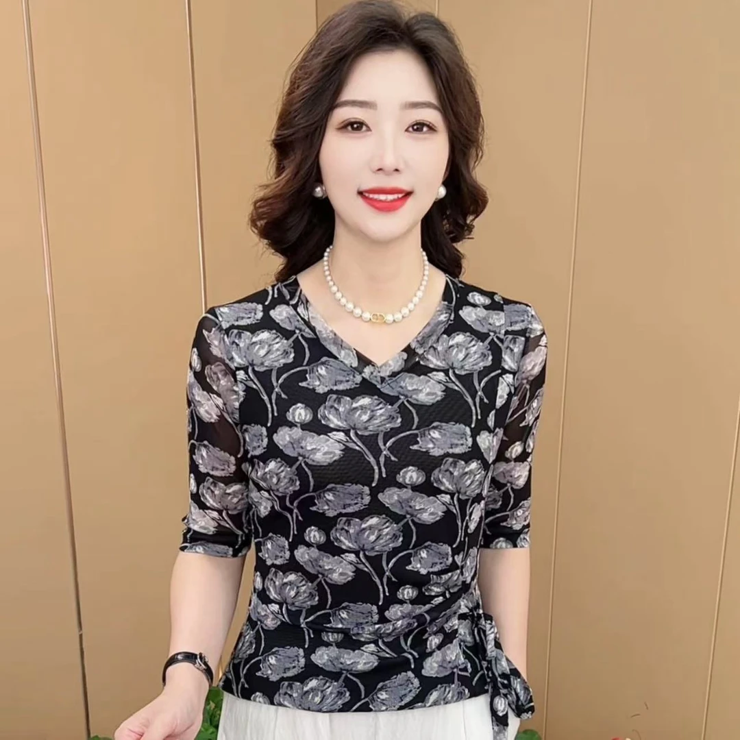 秋季新款时尚V领收腰系带洋气妈妈装休闲减龄百搭女士打底衫K901