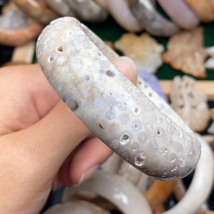 硅化珊瑚（珊瑚玉）手镯未镶嵌59+