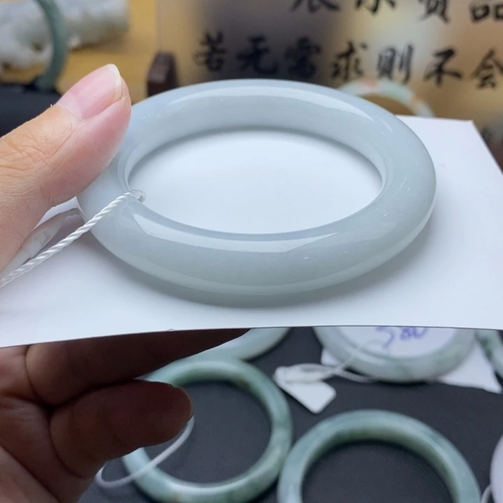 翡翠未镶嵌手镯翡翠