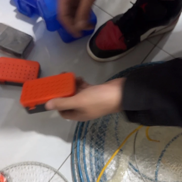 红虫盒发十四个1111