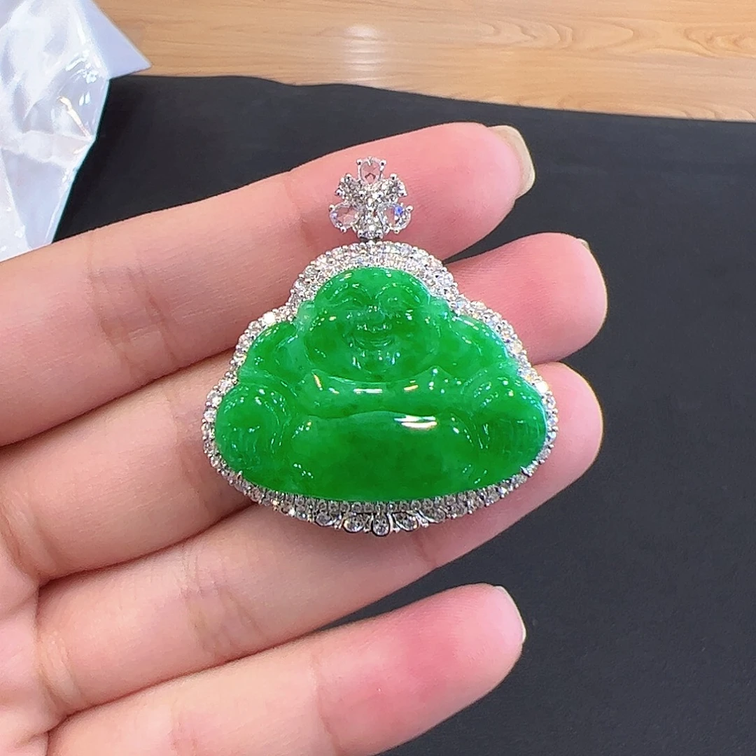 颈饰18K金镶嵌翡翠佛公