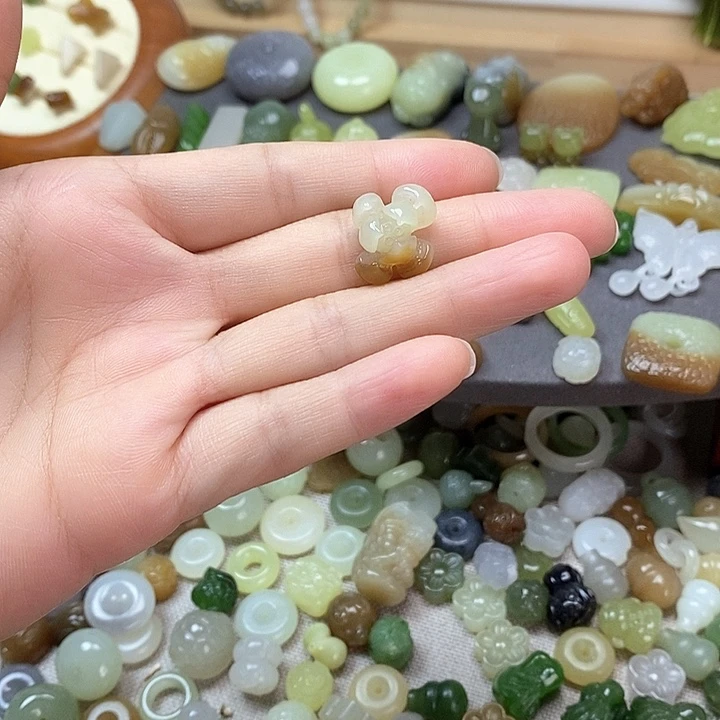 未镶嵌和田玉挂件