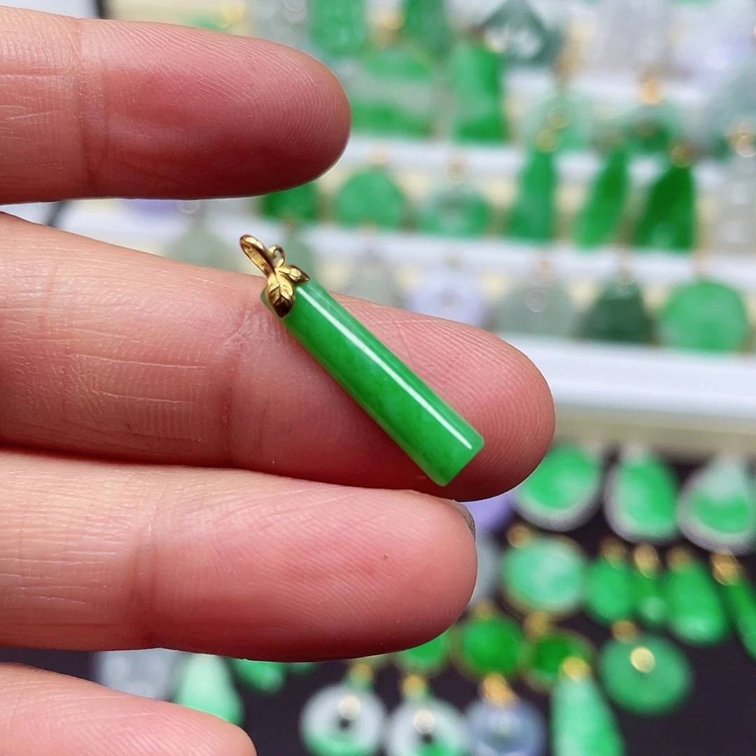 吊坠(不含链)18K金镶嵌翡翠