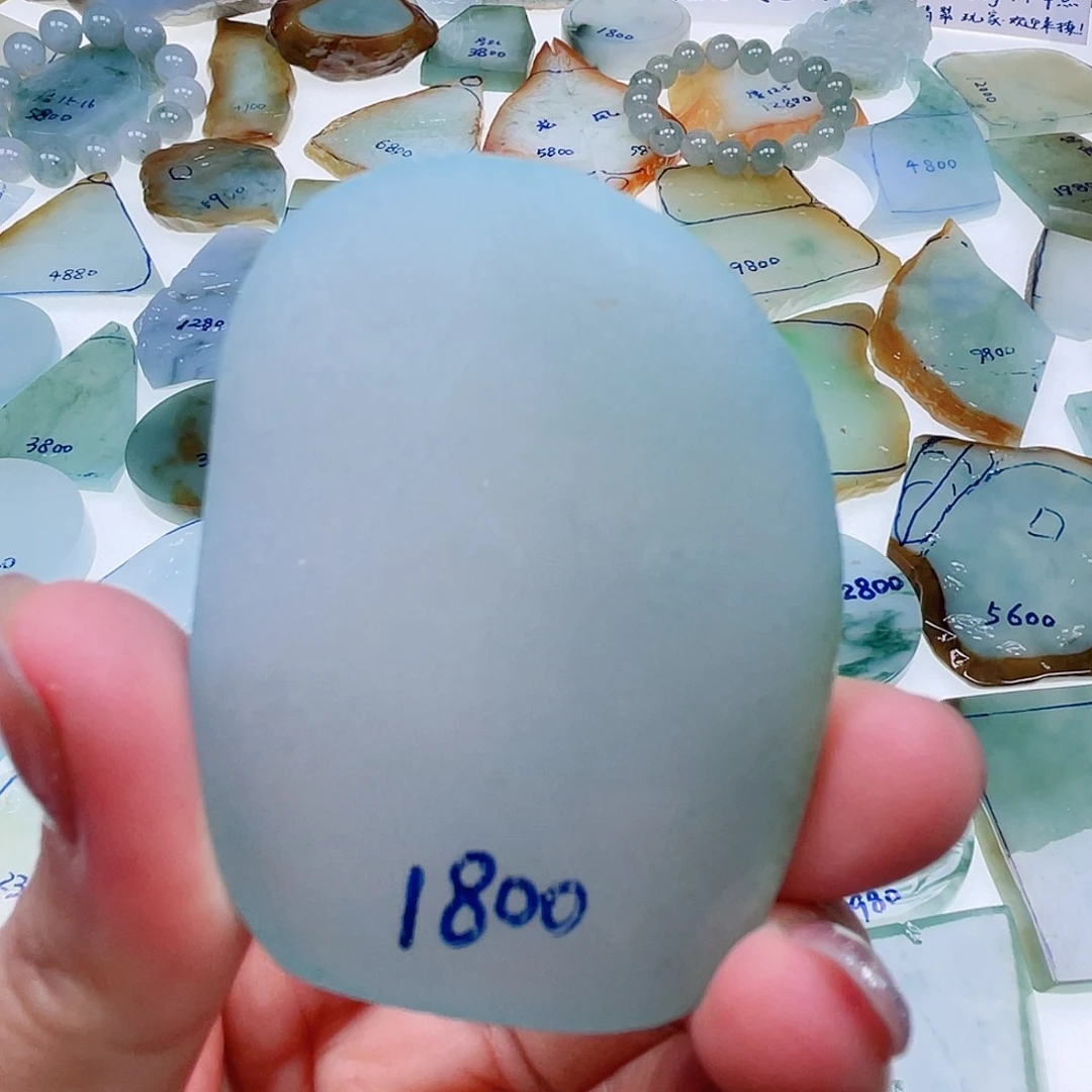 加***5定制翡翠未镶嵌定制翡翠未镶嵌