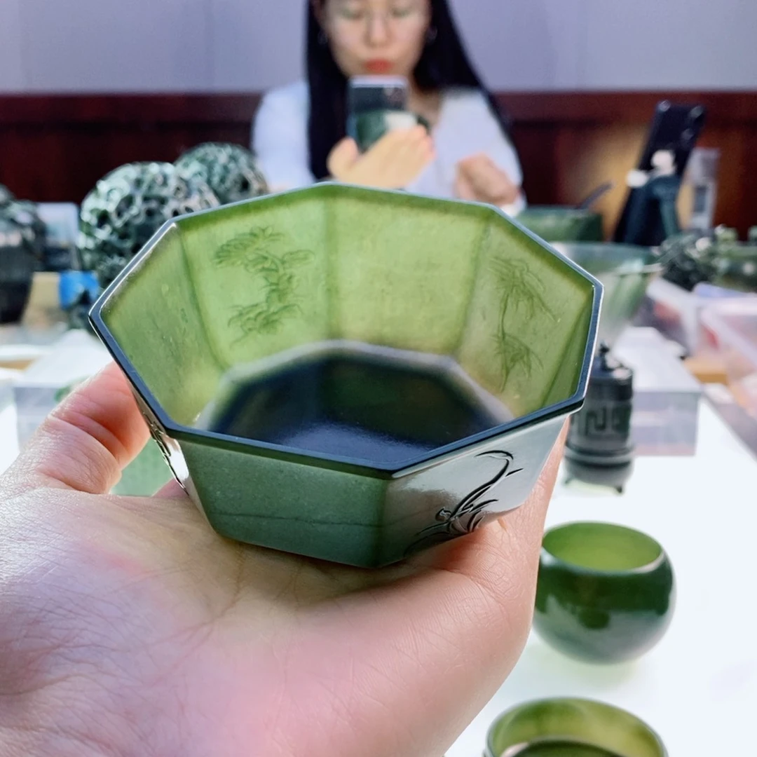 未镶嵌和田玉(青玉)摆件微微瑕