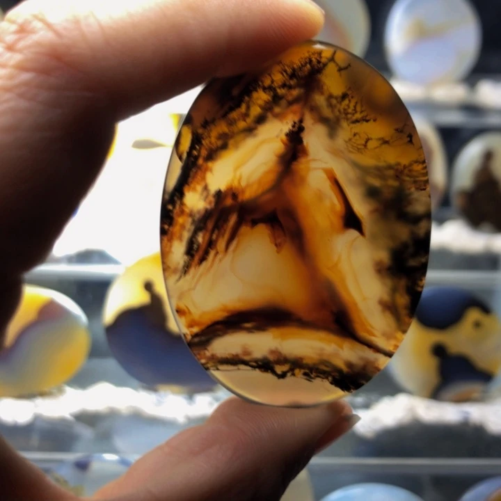 合金玛瑙/玉髓珠宝奇石82