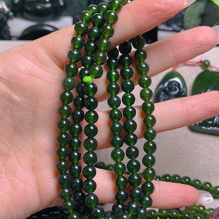 徐***宝蛇纹石玉未镶嵌颈饰