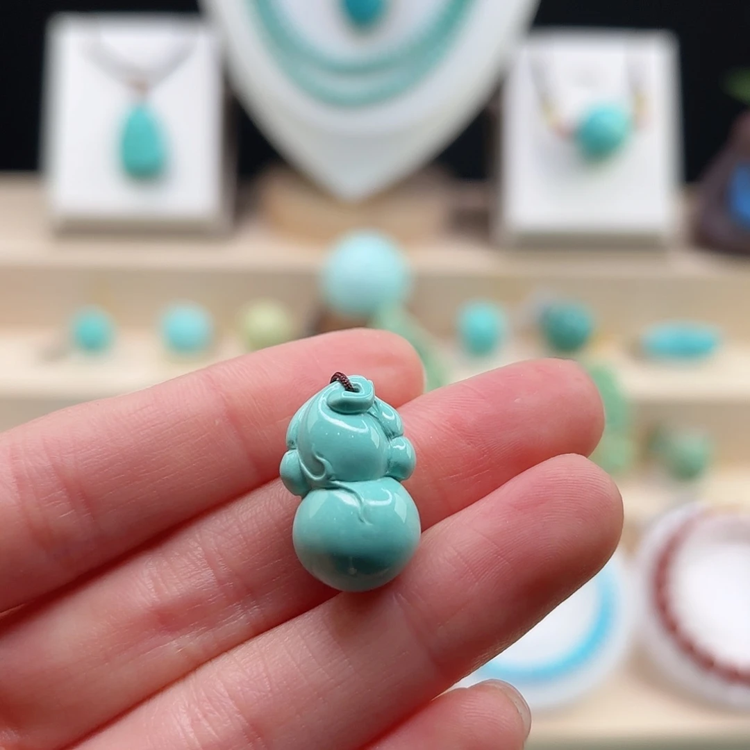 绿松石配饰未镶嵌