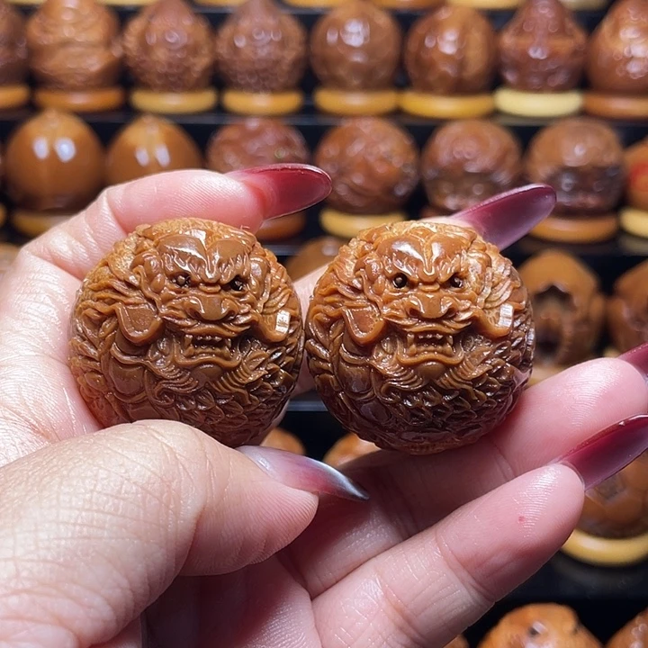 相***湖橄榄核把件橄榄雕刻