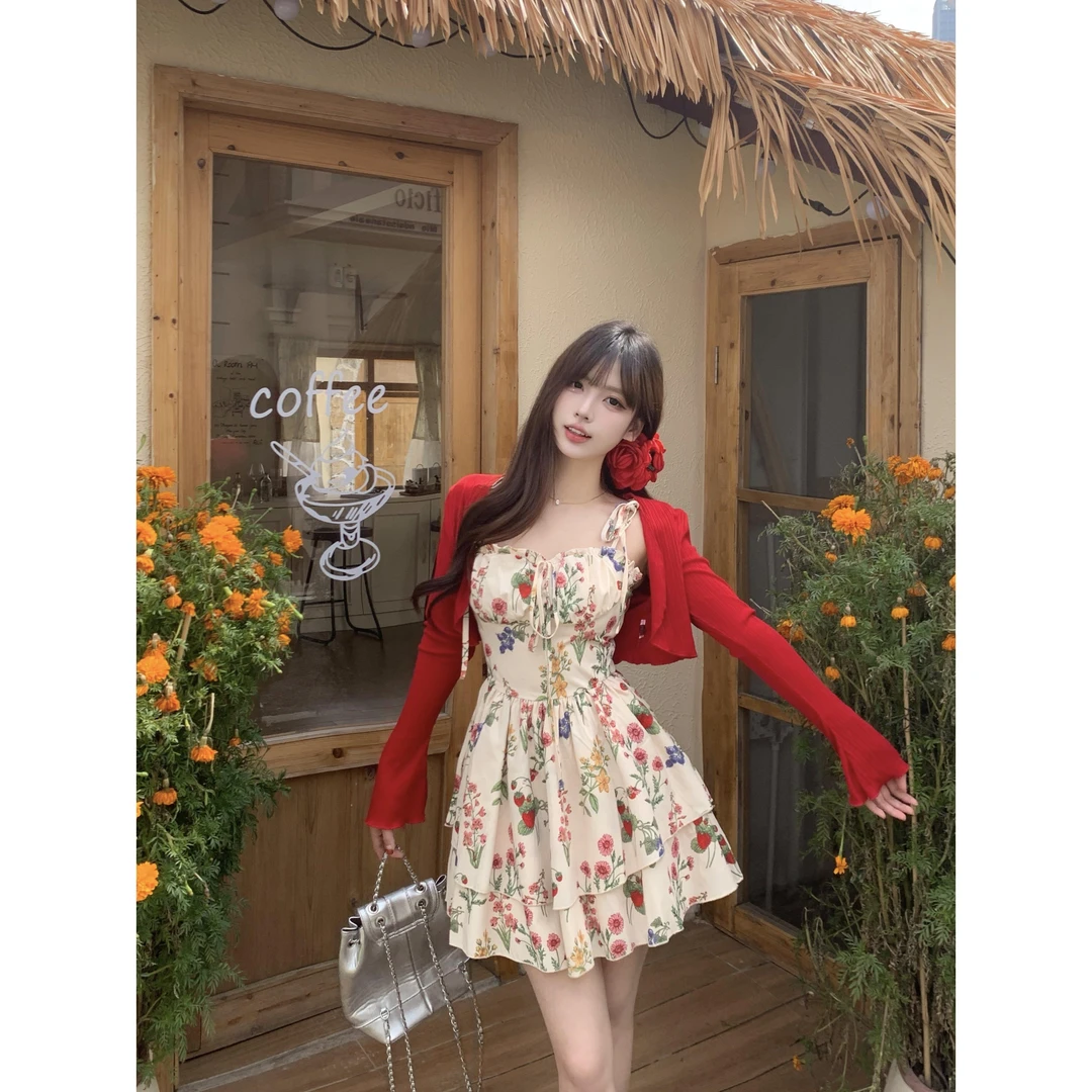 大码女装显瘦春夏新款甜美纯欲辣妹法式茶歇碎花吊带裙＋开衫套装