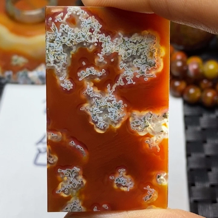 玛瑙/玉髓颈饰未镶嵌月****》