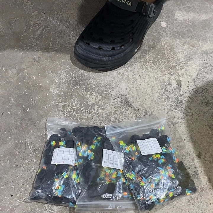 大号粘扣太空豆一包