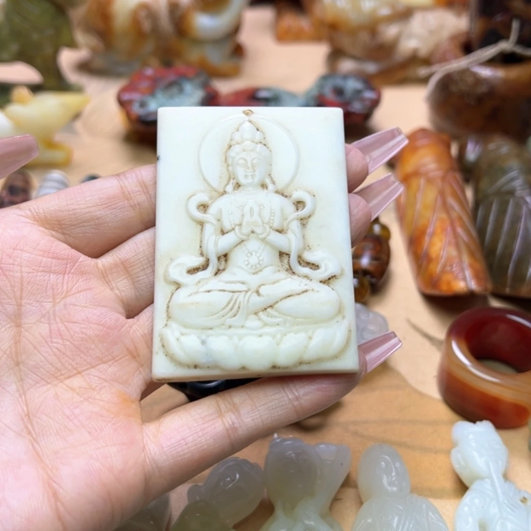 【闪购商品】蛇纹石玉颈饰未镶嵌