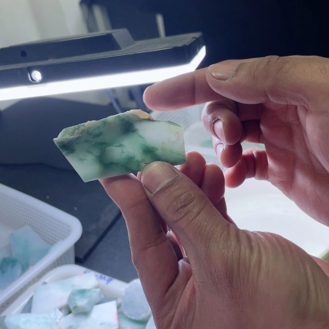 定制翡翠未镶嵌翡翠