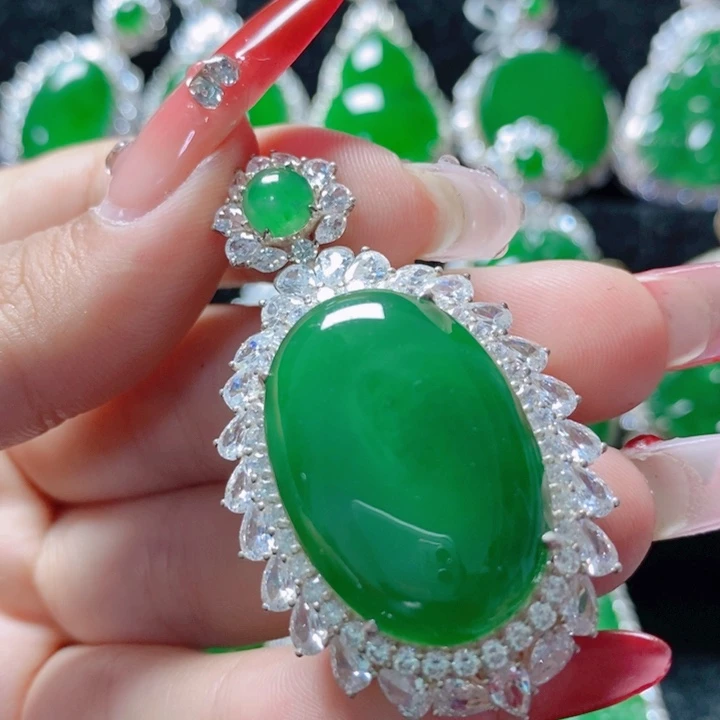 翡翠颈饰银S925镶嵌