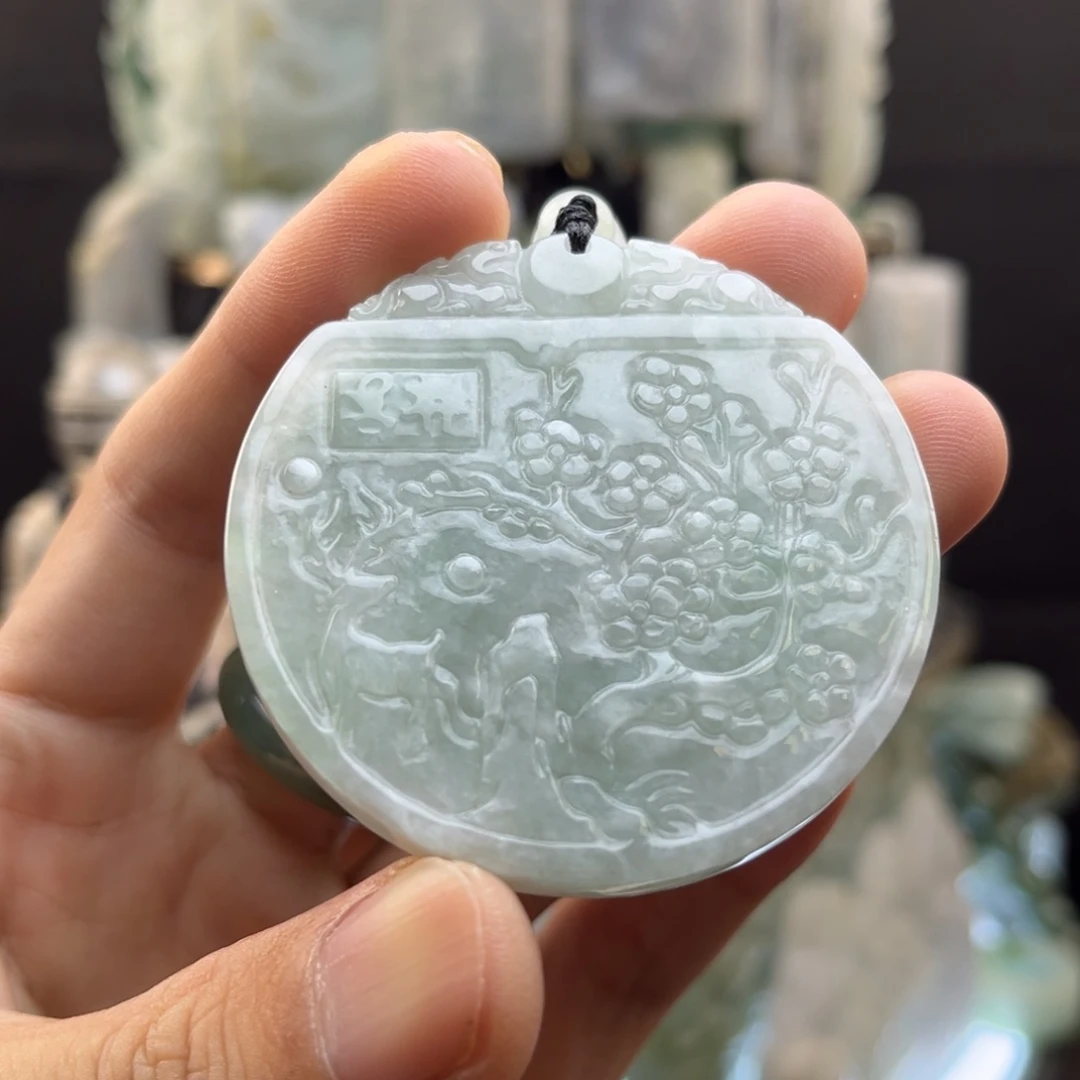 翡翠未镶嵌颈饰一鹿有你