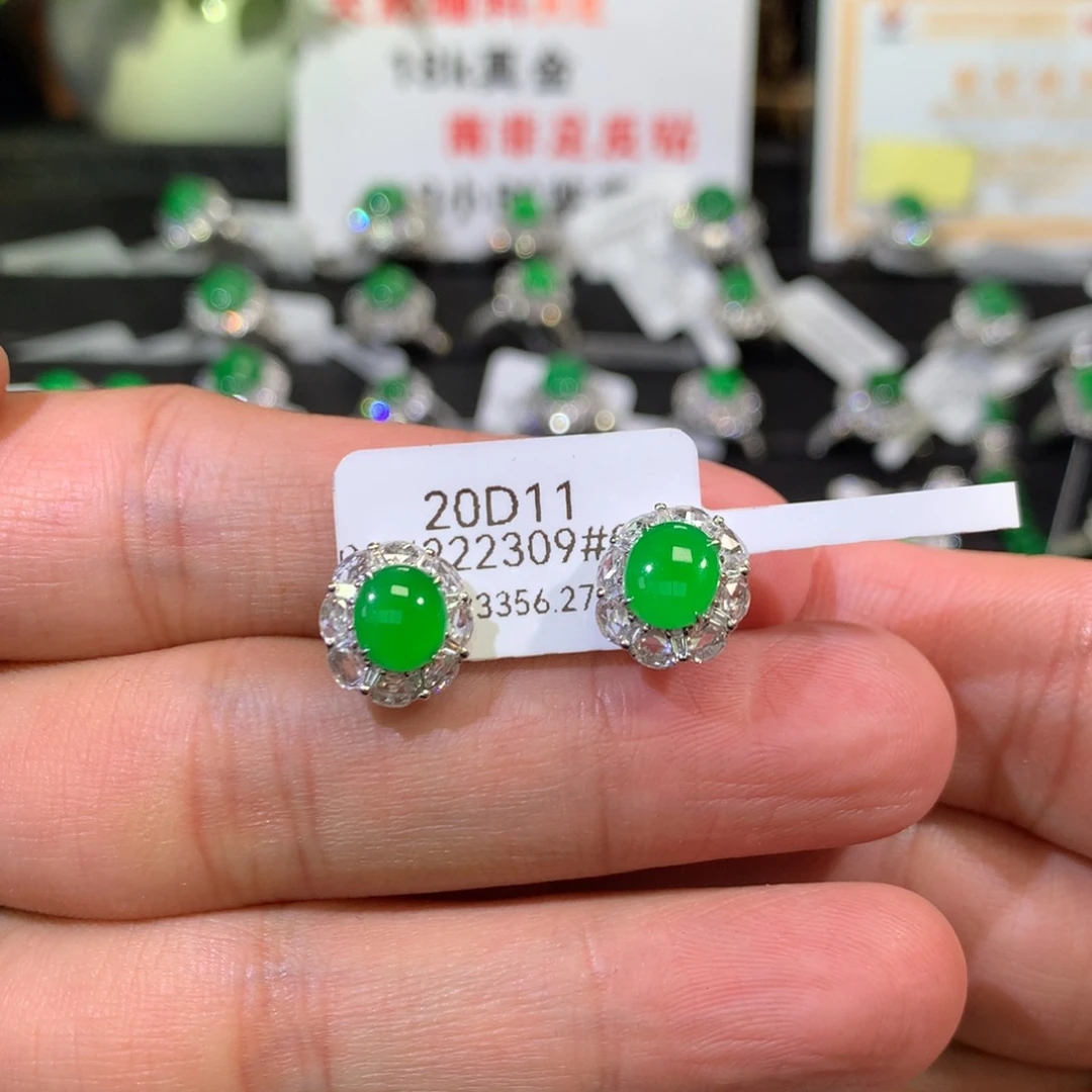 【闪购商品】翡翠耳饰18K金镶嵌蛋面