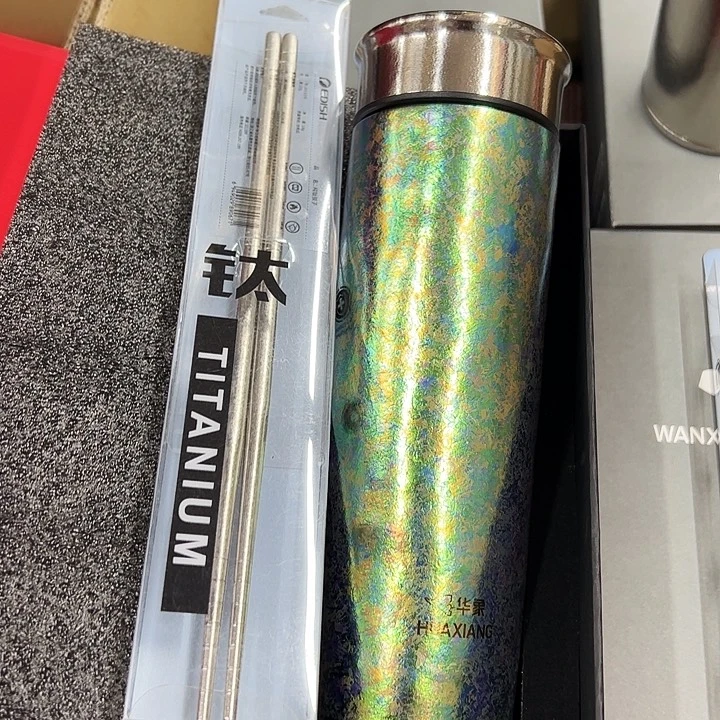 手工艺品琉璃钛杯保温杯绿色 筷子