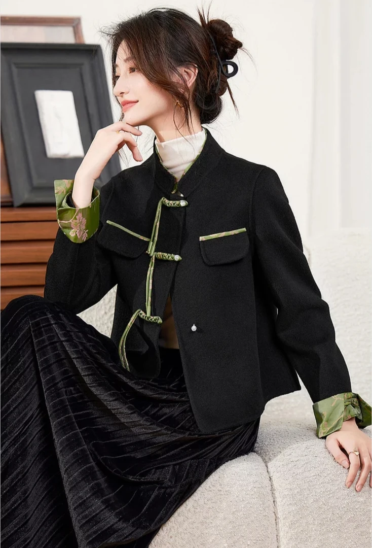 D008新中式盘扣外套女短款早春2025新款轻国风立领高级感网红外套