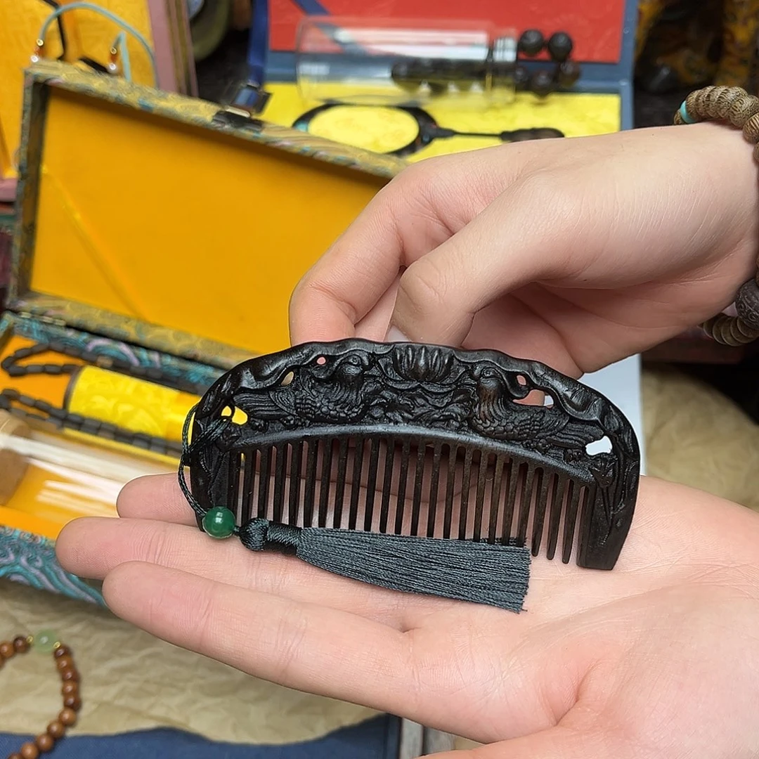 大叶紫檀（黑酸枝木类）