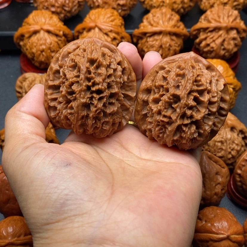 【闪购商品】文玩核桃把件47大花