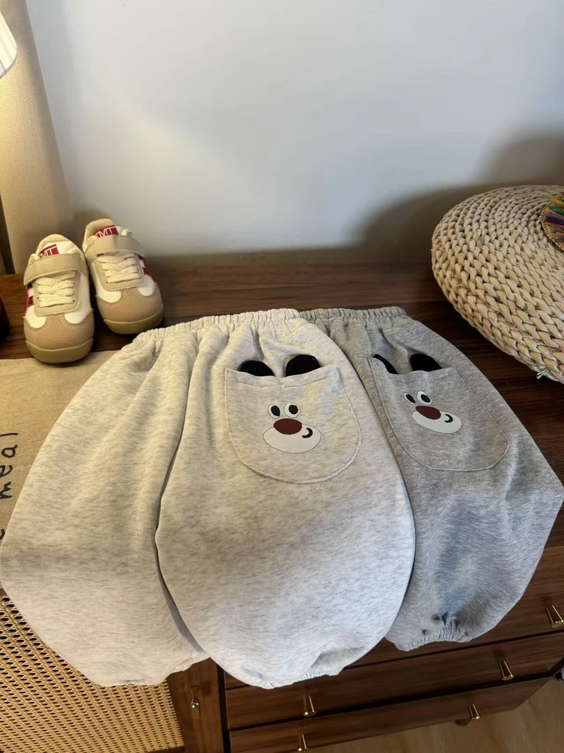 儿童卫裤春秋款2025新款小童洋气卡通时髦宝宝休闲裤子