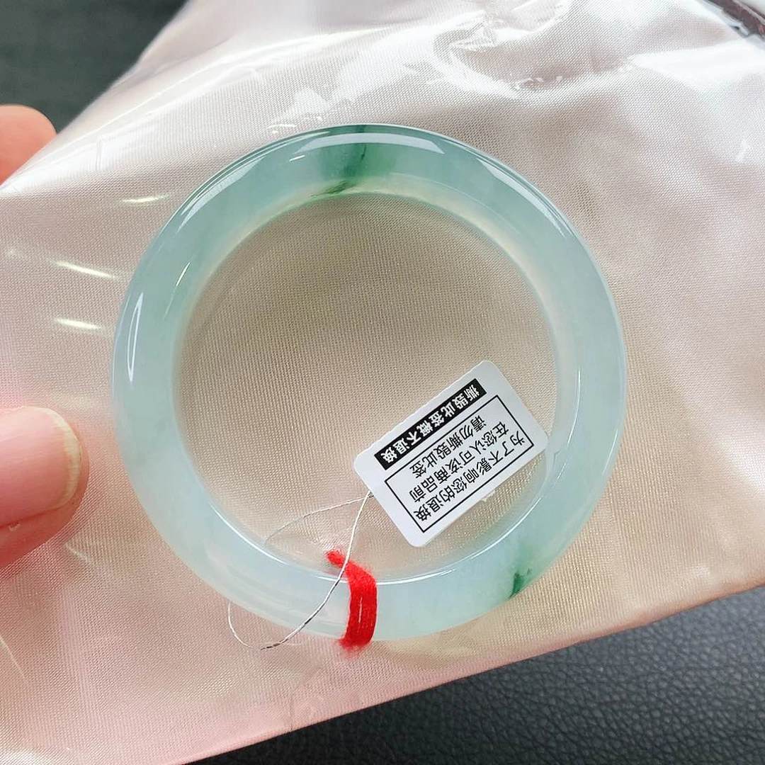 未镶嵌手镯翡翠天然翡翠手镯