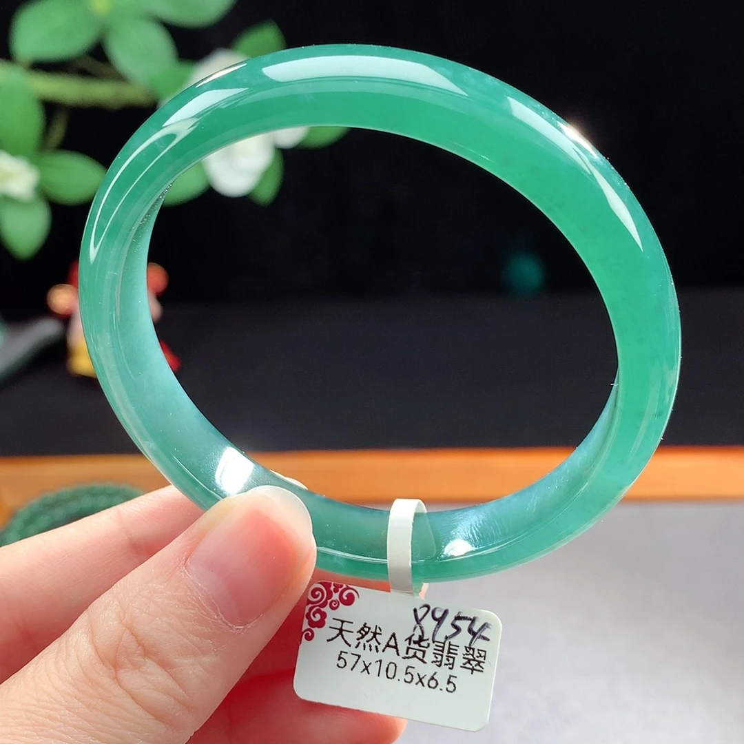 未镶嵌手镯（圆镯）翡翠