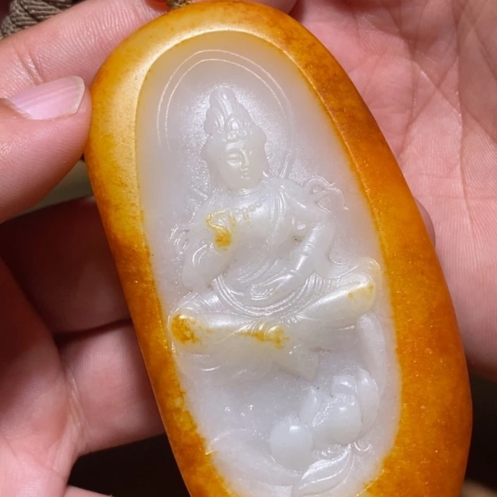 健***下和田玉未镶嵌颈饰