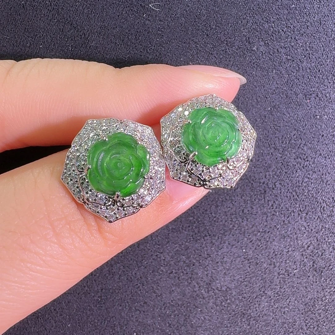 翡翠未镶嵌耳饰玫瑰